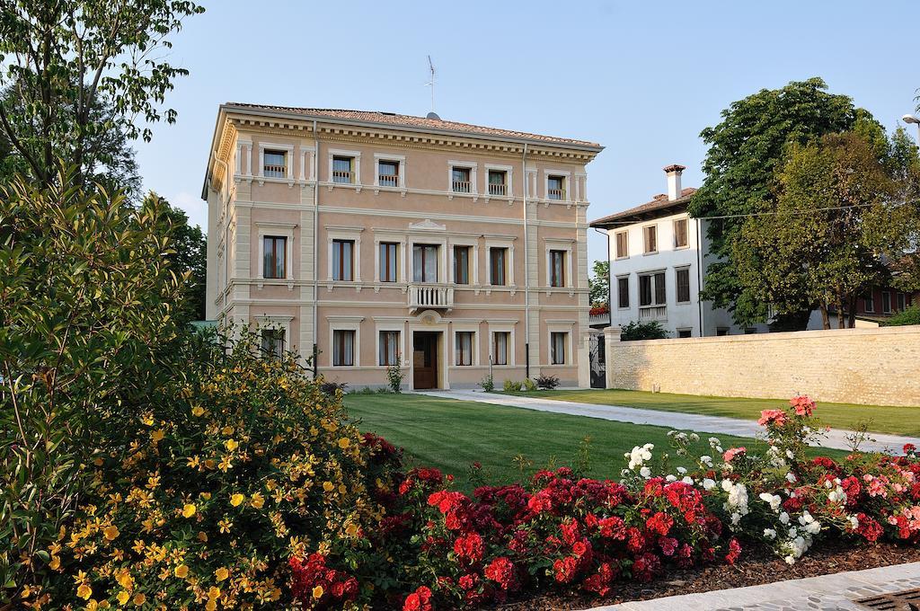 Hotel Villa Maternini Vazzola ภายนอก รูปภาพ