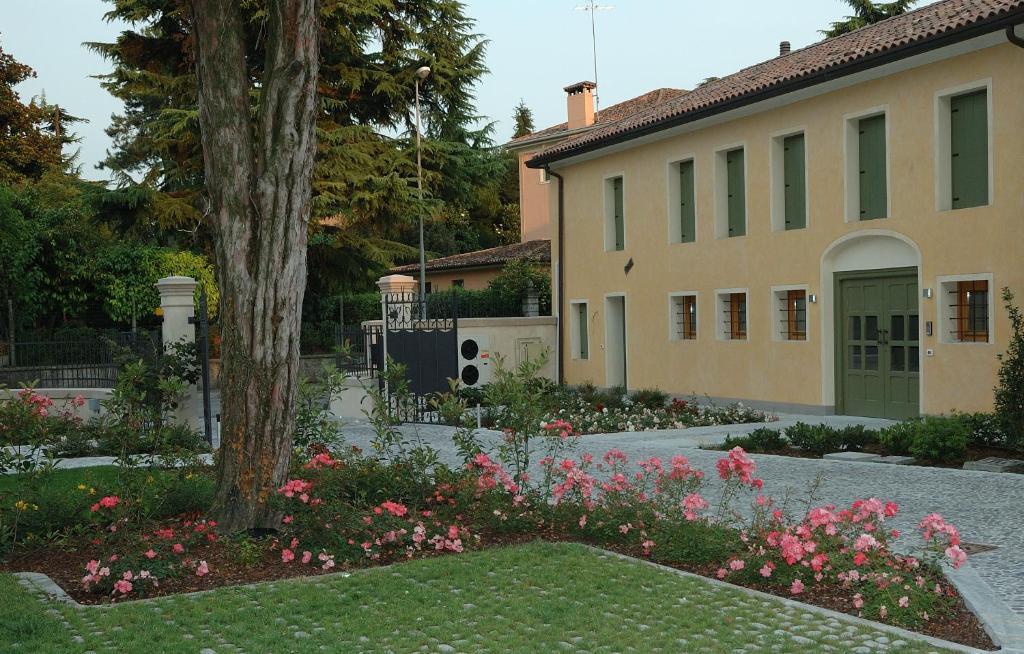 Hotel Villa Maternini Vazzola ภายนอก รูปภาพ